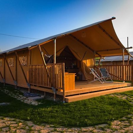 La Viola E Il Sole - Alloggi E Glamping - Fermo Exterior foto